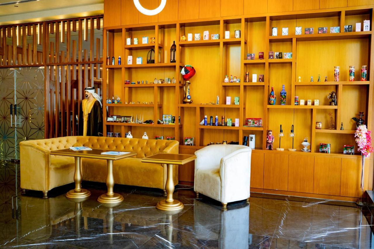Luxe Grand Hotel Apartments Σάρτζα Εξωτερικό φωτογραφία The lobby of the hotel